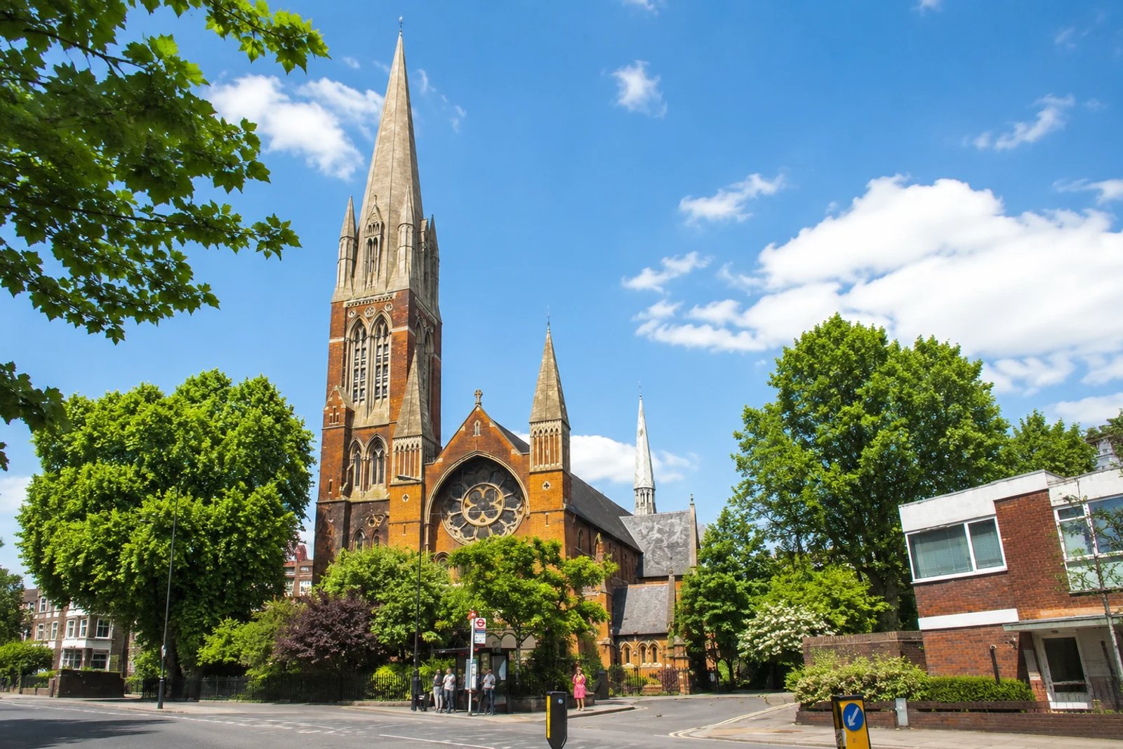 Soft play, escape rooms, bowling and restaurant venues for kids birthday parties around Kilburn